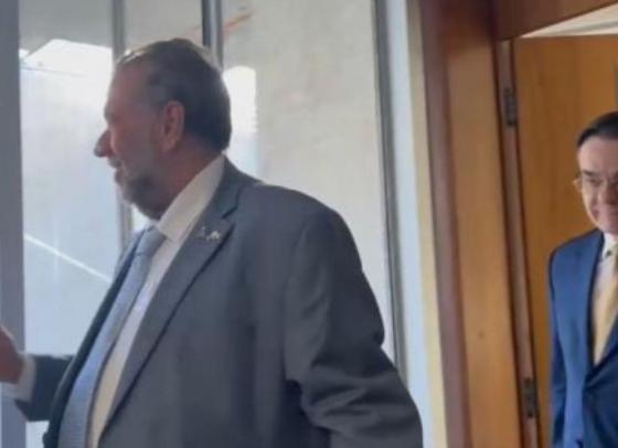 Advogado que tornou Bolsonaro inelegível defende Lupi em CPI do INSS