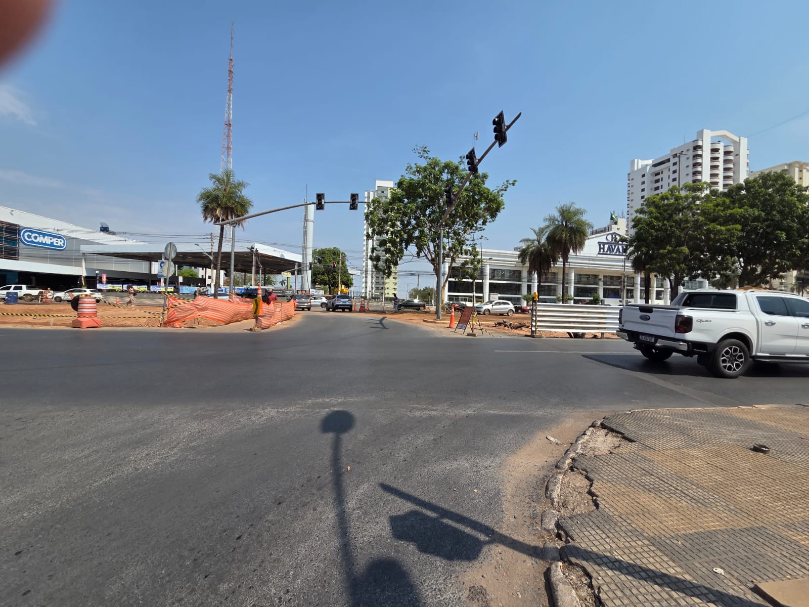 Alça que cruza a Av. do CPA nas proximidades do Comper será fechada nesta segunda