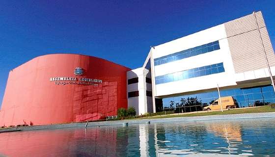 ALMT antecipa 13º salário e anuncia aumento no auxílio-saúde para servidores