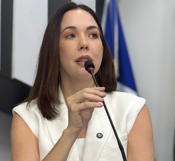 Balconista protocola pedido de cassação contra vereadora Maysa por expor adolescente vítima de abusos