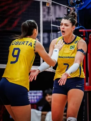 Brasil bate a França e encara invicta Itália na semi do Mundial de vôlei