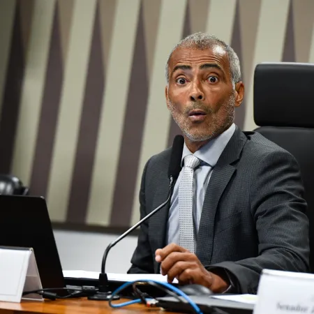 CGU aponta desvio de 27% em verba de emenda de Romário para ONG