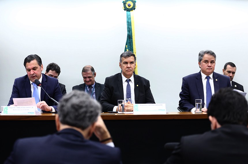 Comissão de Orçamento eleva recursos do Fundo Eleitoral e adia votação da LDO  Fonte: Agência Senado