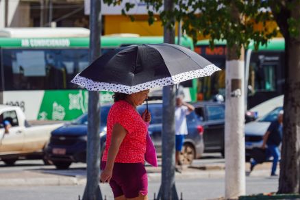 Datafolha: 35% se identificam com direita e 22%, com esquerda