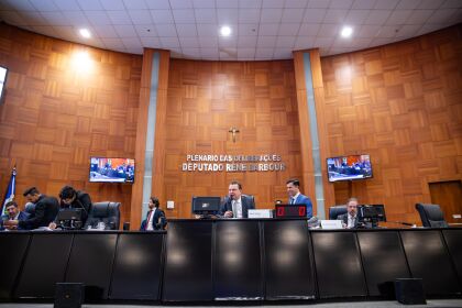 Deputados aprovam PLDO de 2026 com R$ 5,5 bilhões em investimentos