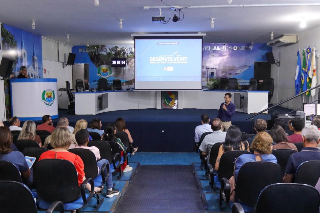 Desenvolve MT leva informações sobre crédito e desenvolvimento empresarial a Diamantino