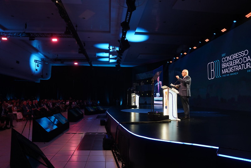 Em palestra a magistrados, presidente do STF fala da importância dos juízes para a sociedade brasileira