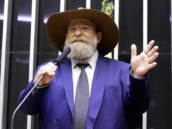 “Estou tratando de um câncer no intestino”: Nelson Barbudo revela motivo de ausências em votações