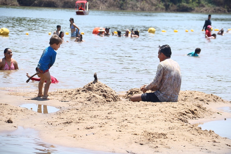 Festival de praia será sábado (13) e domingo (14) e terá show nacional de Matheus Fernandes