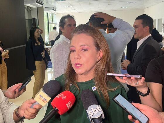 Flávia Moretti diz que não vai recusar recursos que venham da esquerda: “O dinheiro é do povo”