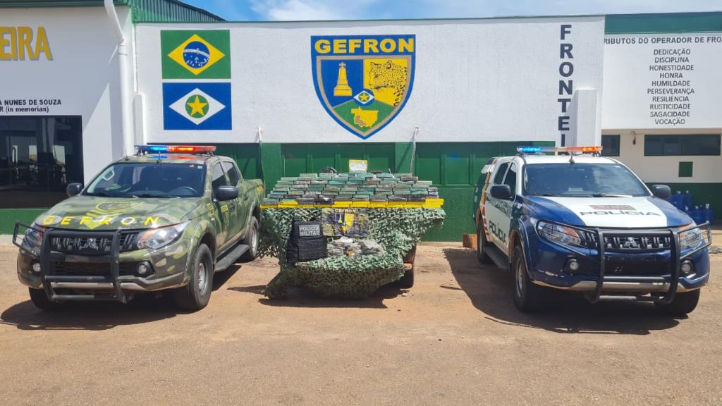  Forças de segurança apreendem 104 tabletes de drogas e causam prejuízo de R$ 1,9 milhão às facções criminosas