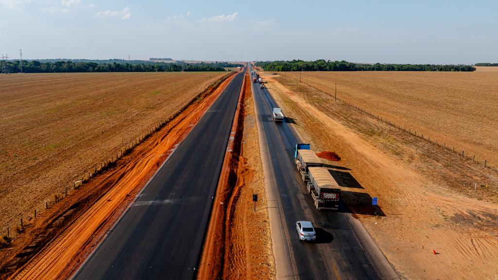Governo de MT e Nova Rota entregam mais 130 km de pista duplicada na BR-163 nesta quinta-feira (18)