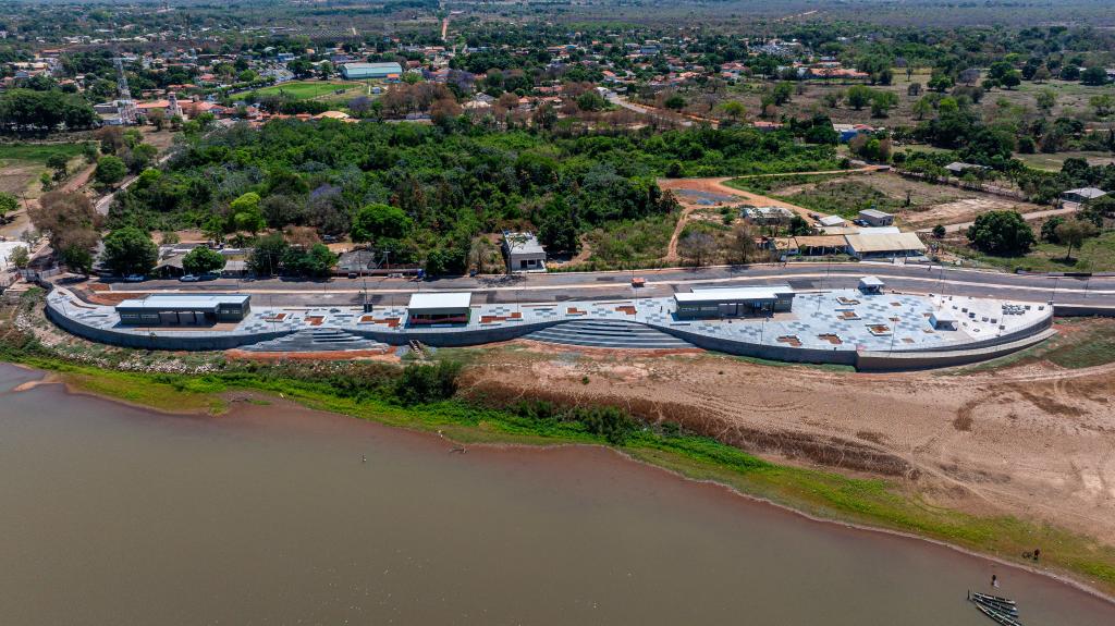  Governo inaugura e anuncia novas obras em Santo Antônio de Leverger