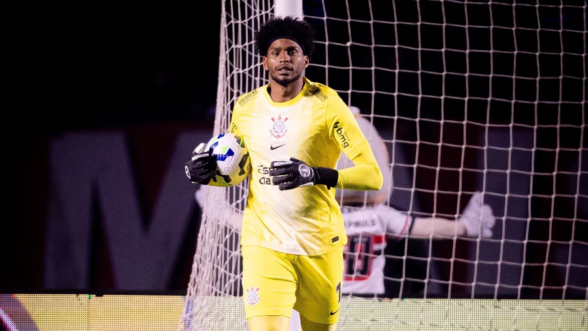 Hugo Souza ultrapassa Dida em pênaltis defendidos pelo Corinthians; veja