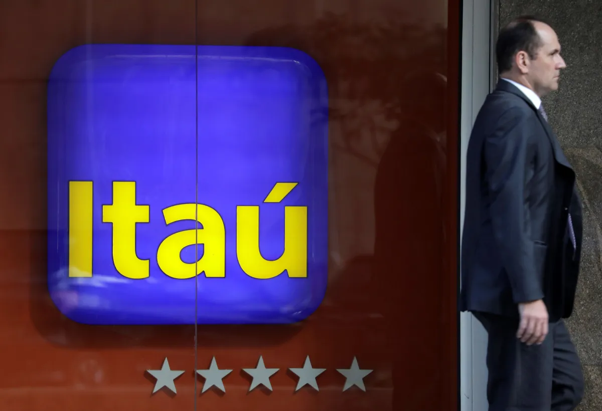Itaú faz demissões por baixa produtividade no trabalho remoto