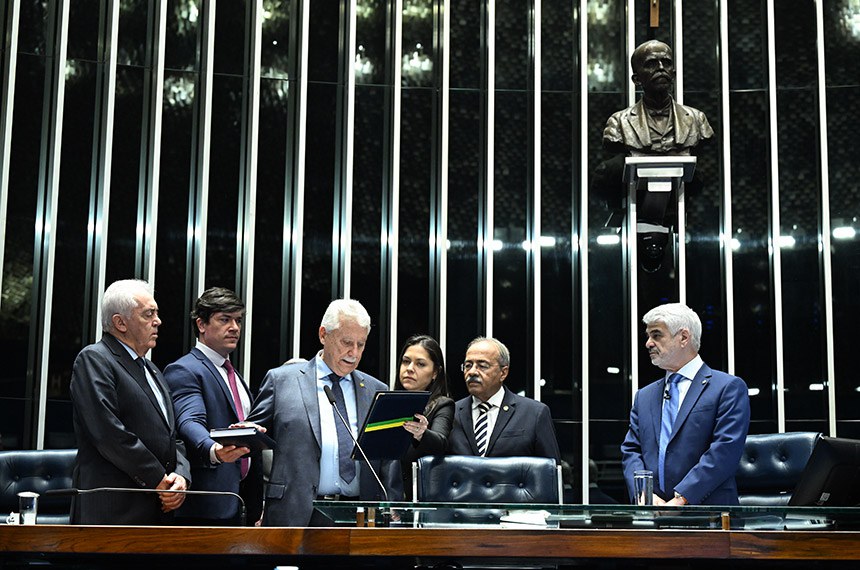 José Lacerda é empossado senador por MT