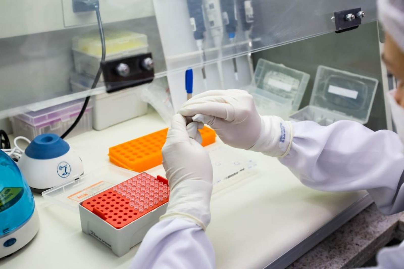 Lacen identifica circulação de nova variante recombinante da Covid-19 em MT