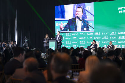 Max Russi destaca liderança da Assembleia Legislativa em fórum de desenvolvimento sustentável