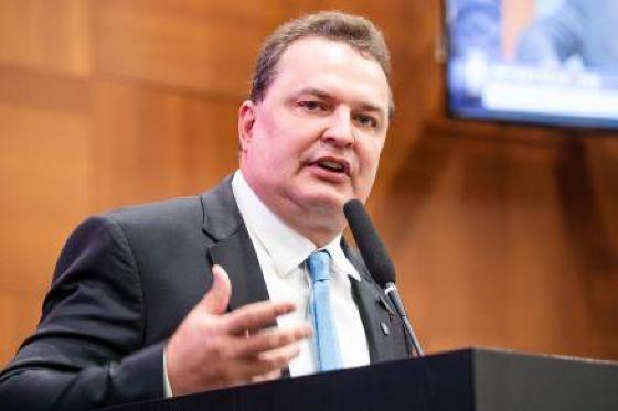 Max Russi rejeita bandeira dos EUA e defende soberania brasileira após atos de 7 de Setembro