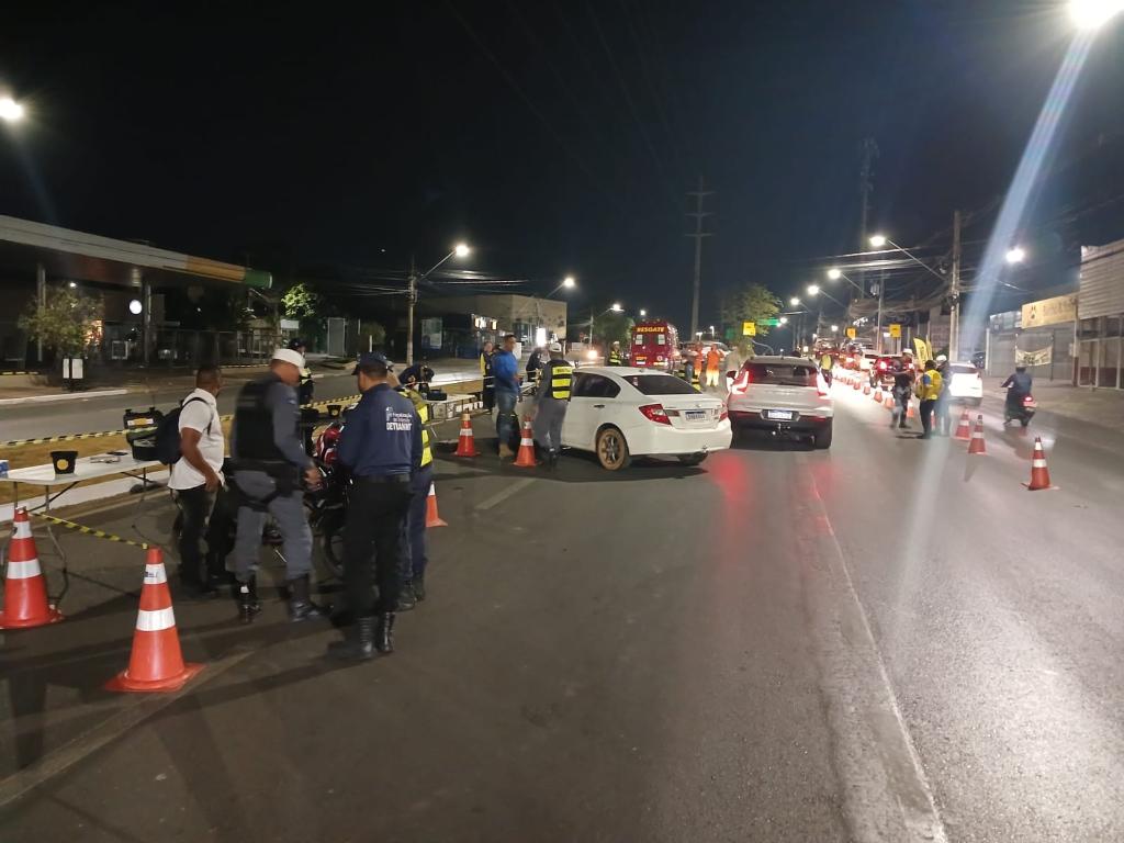 Operação Lei Seca em Cuiabá resulta em nove pessoas presas e 49 veículos removidos