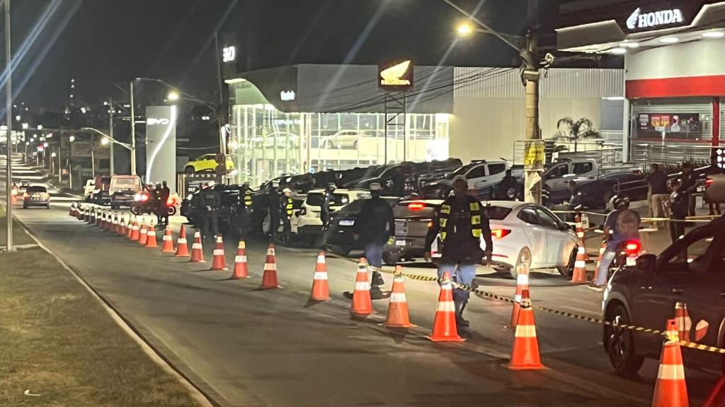  Operação Lei Seca prende oito condutores na avenida da FEB em Várzea Grande