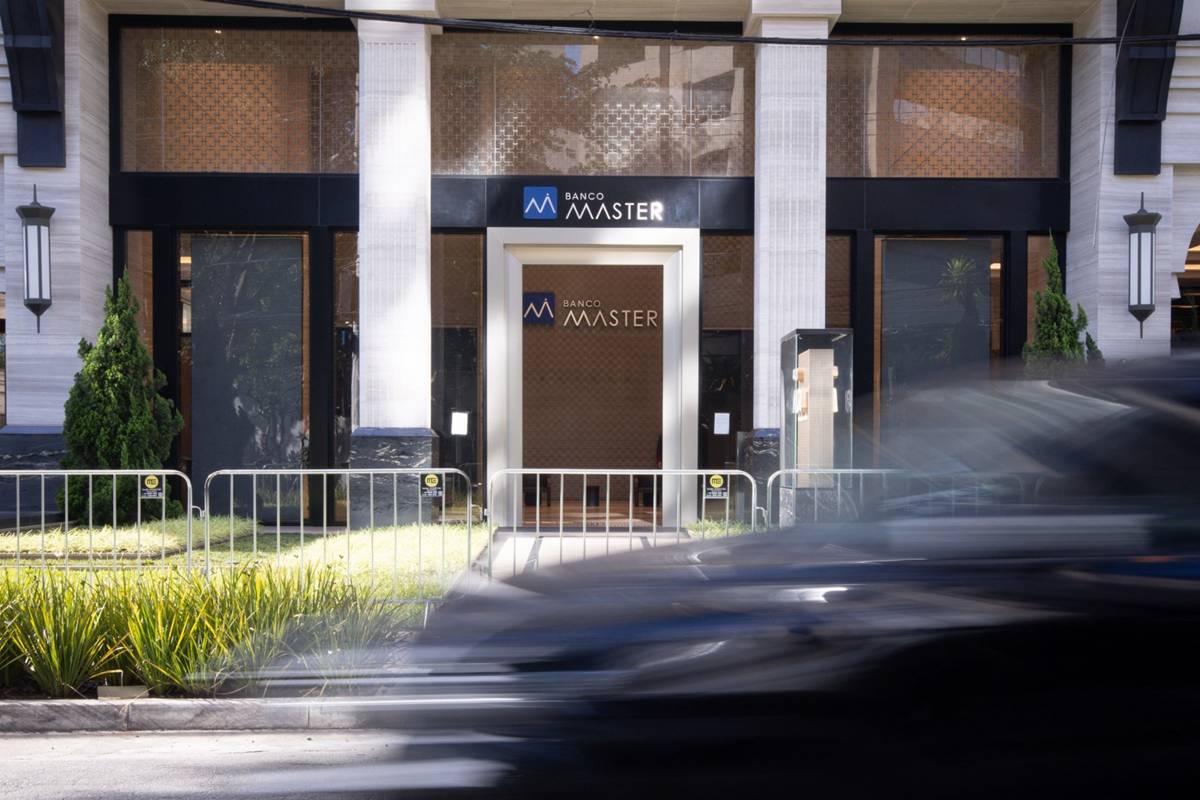 Oposição consegue assinaturas para instalação da CPMI do Banco Master