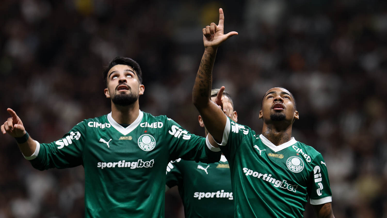 Palmeiras vence Galo, mas vê Flamengo ser campeão do Brasileirão