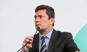PF obtém prova de que Sergio Moro grampeava ilegalmente autoridades