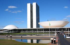 Planalto e STF sinalizam ao Senado aceitar "anistia light"