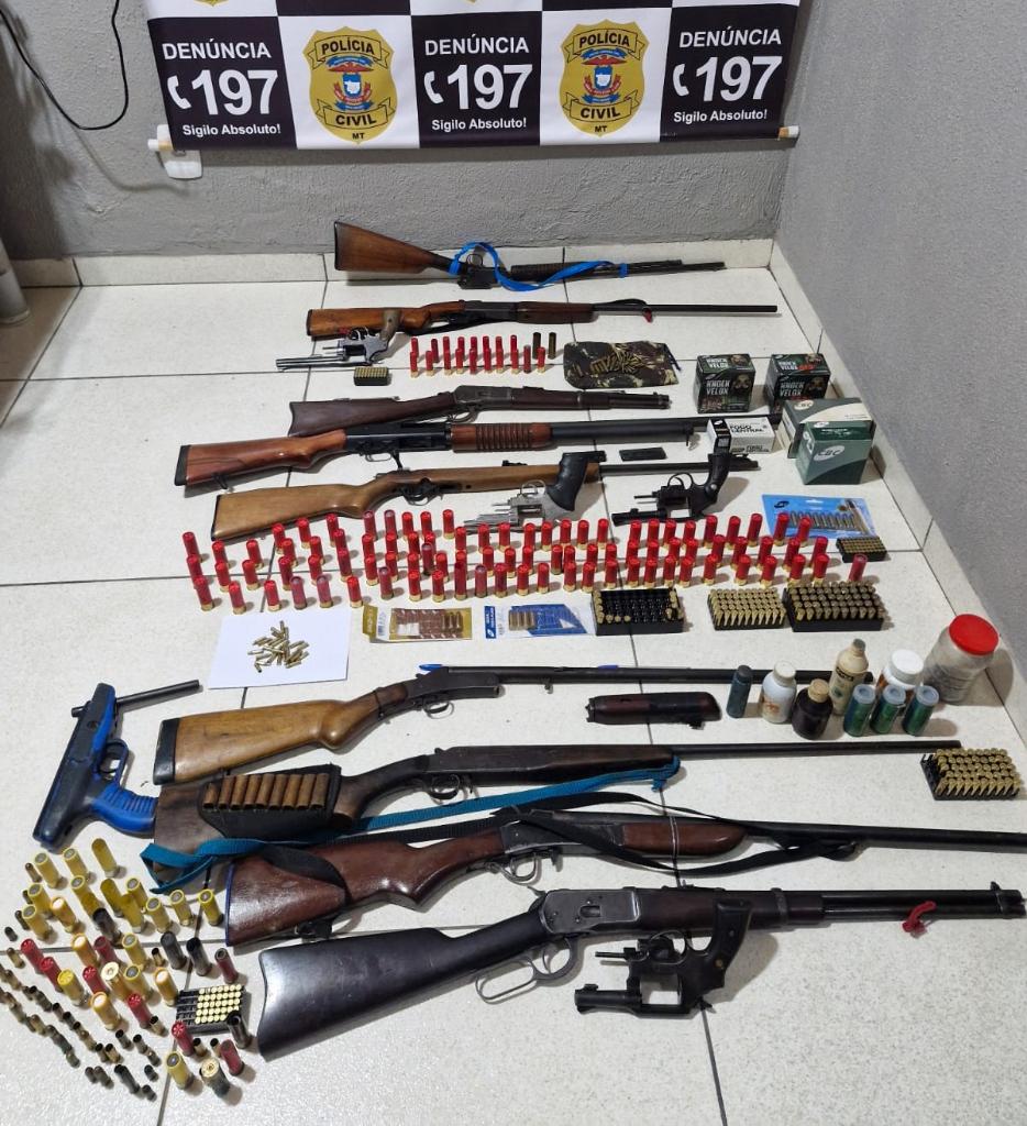  Polícia Civil apreende 14 armas e munições em posse de alvos de investigação de homicídio