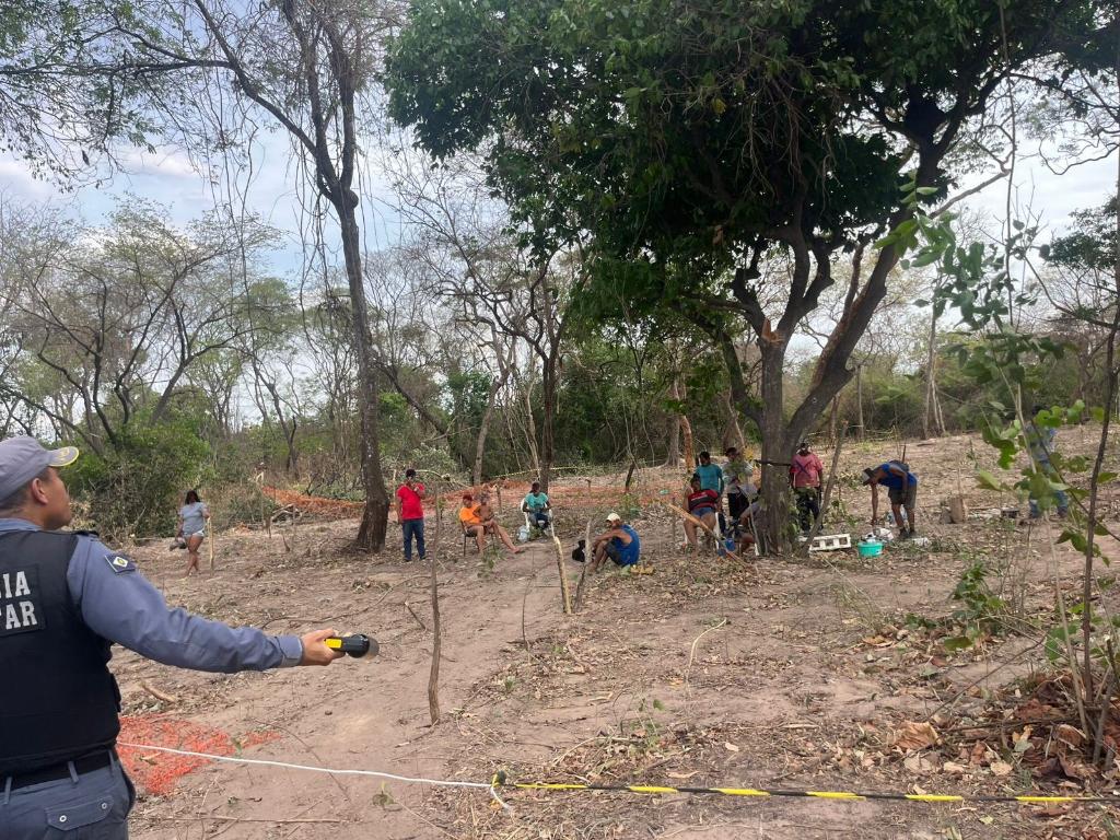  Polícia Militar impede ocupação de terra em Cuiabá