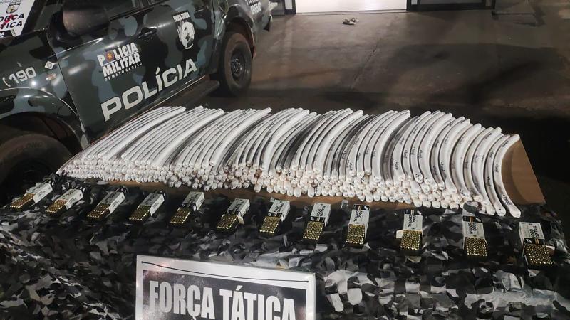  Polícia Militar prende homem em flagrante com explosivos, munições e drogas em Pontes e Lacerda
