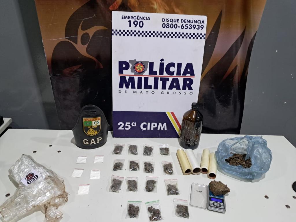  Polícia Militar prende homem por tráfico de drogas e apreende 21 porções de entorpecentes