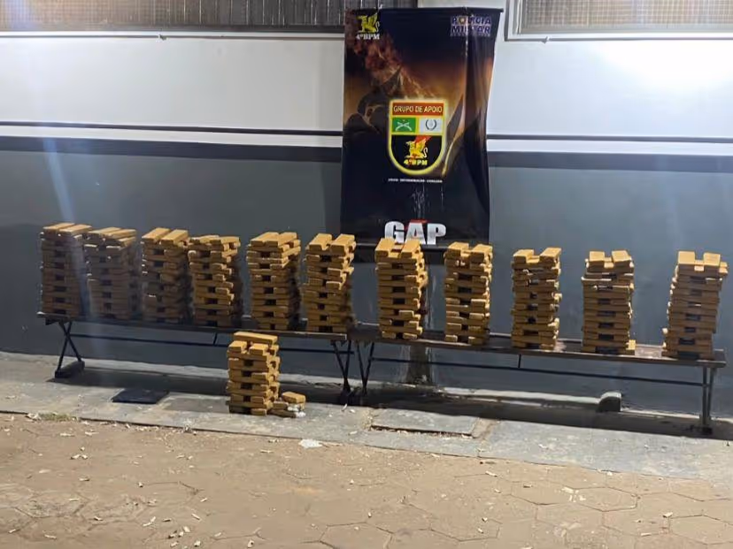 Polícia Militar prende mulher com 353 tabletes de maconha em Várzea Grande