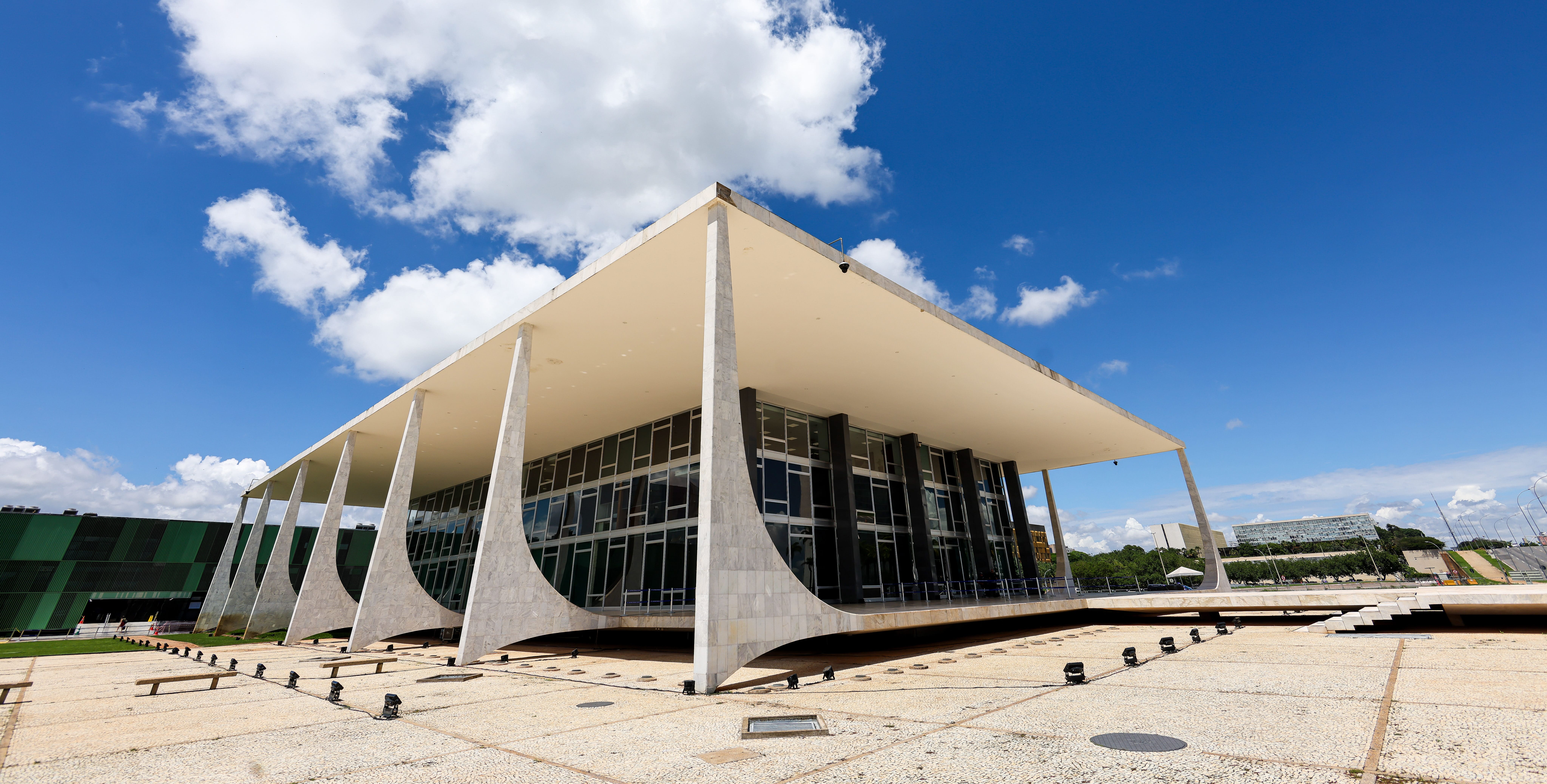 STF condena cinco ex-integrantes do comando da PM-DF por omissão nos atos antidemocráticos de 8/1