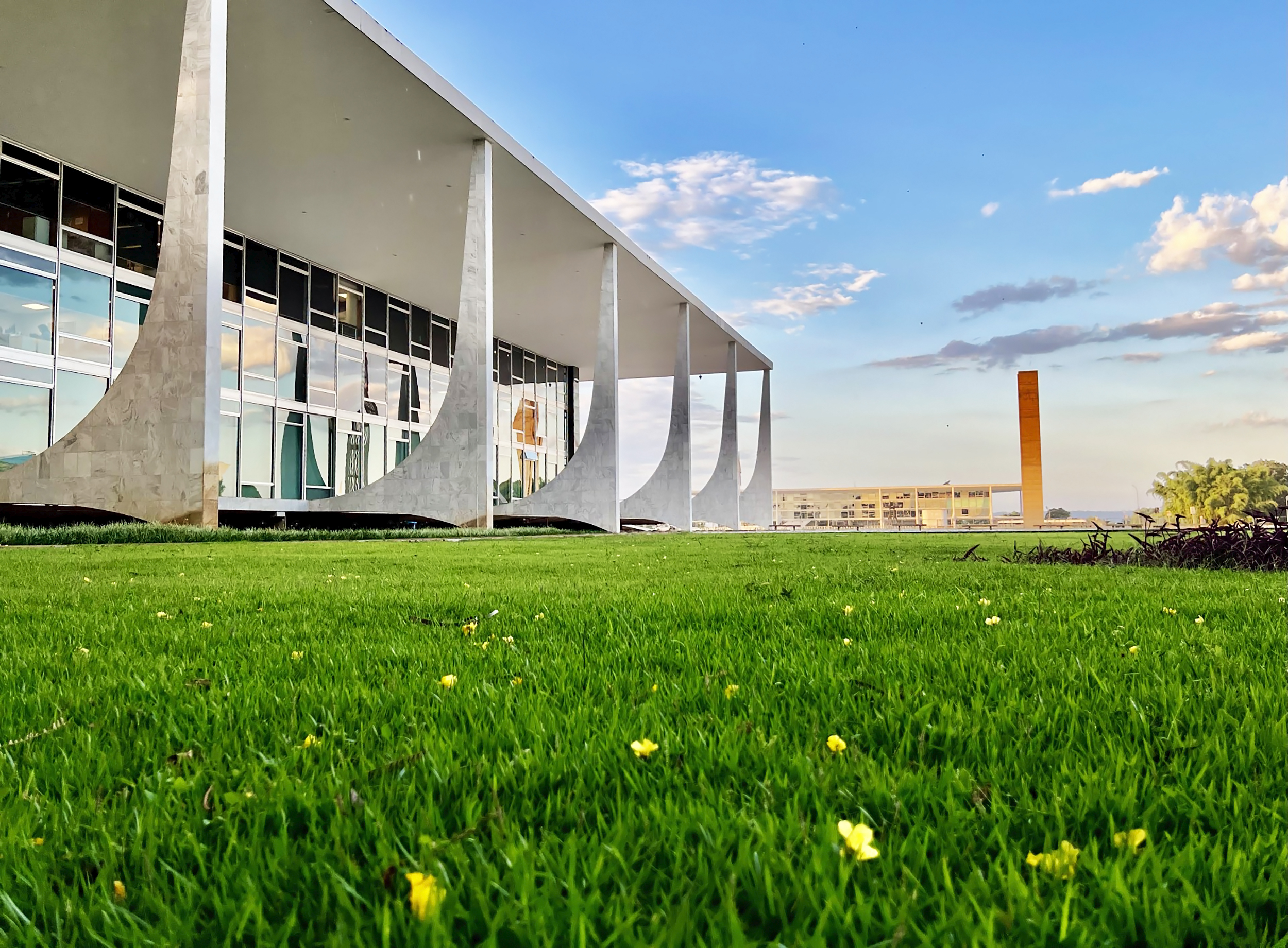 STF nega possibilidade de candidaturas sem filiação partidária