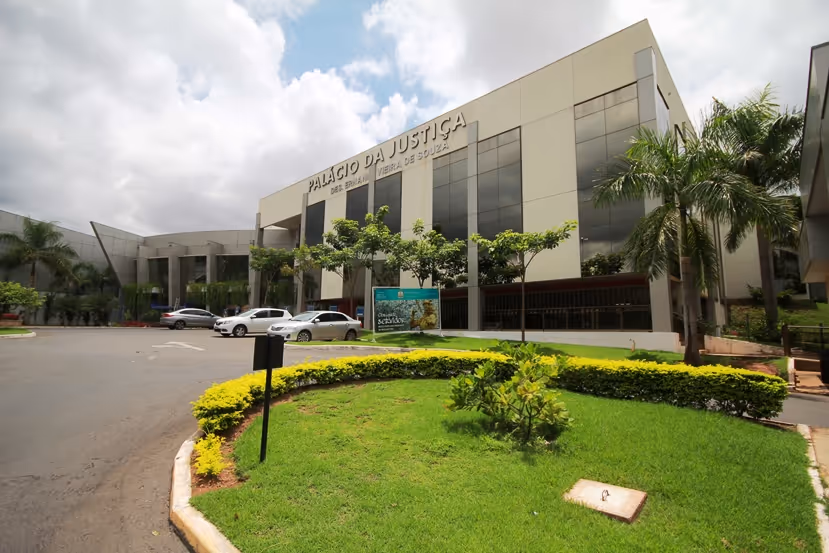 TJ julga inconstitucional aumento de 21% a agentes tributários e mantém pagamento até 2026