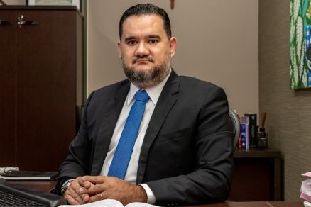 TJ marca audiência com acusada de golpe em "afundados em dívidas"