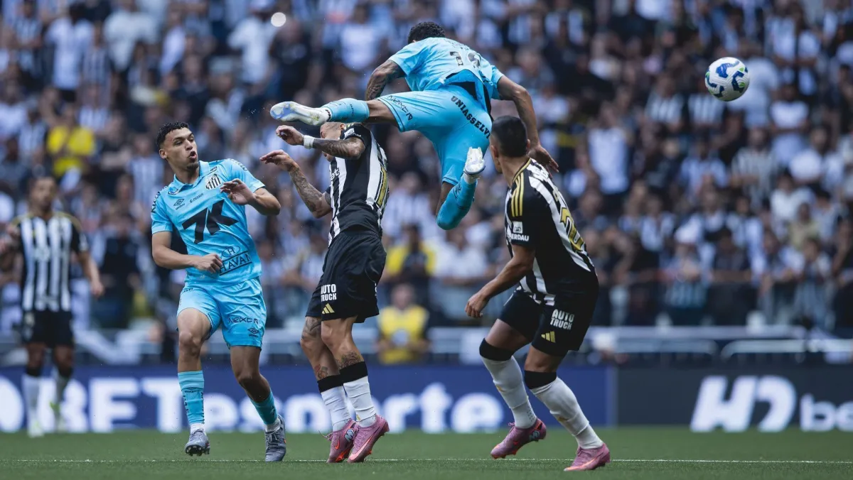 Veja as chances de rebaixamento de Santos e Vasco após empates na rodada