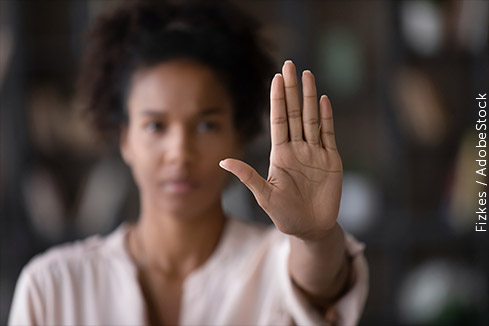 Vítima de violência doméstica pode recorrer contra decisão que revogou medidas protetivas de urgência